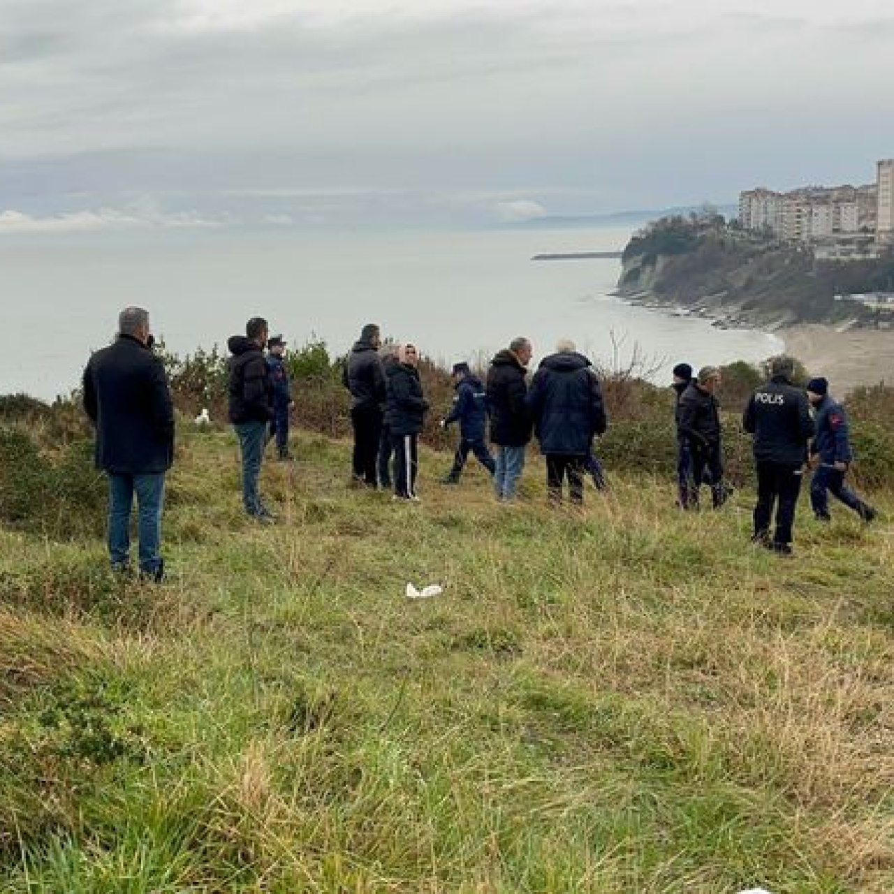 Eşyaları deniz kenarında bulundu