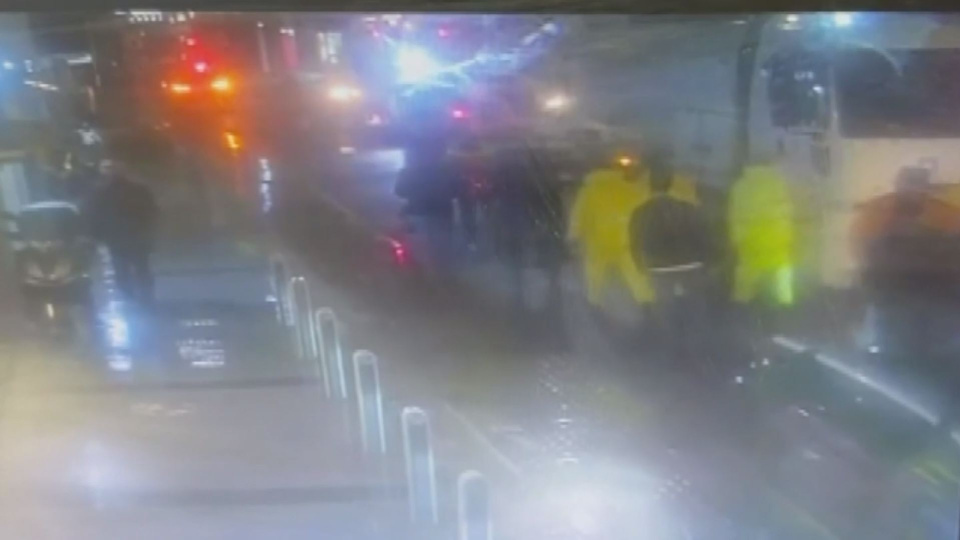 Tartıştığı İZSU çalışanının kulağını ısırıp kopardı!