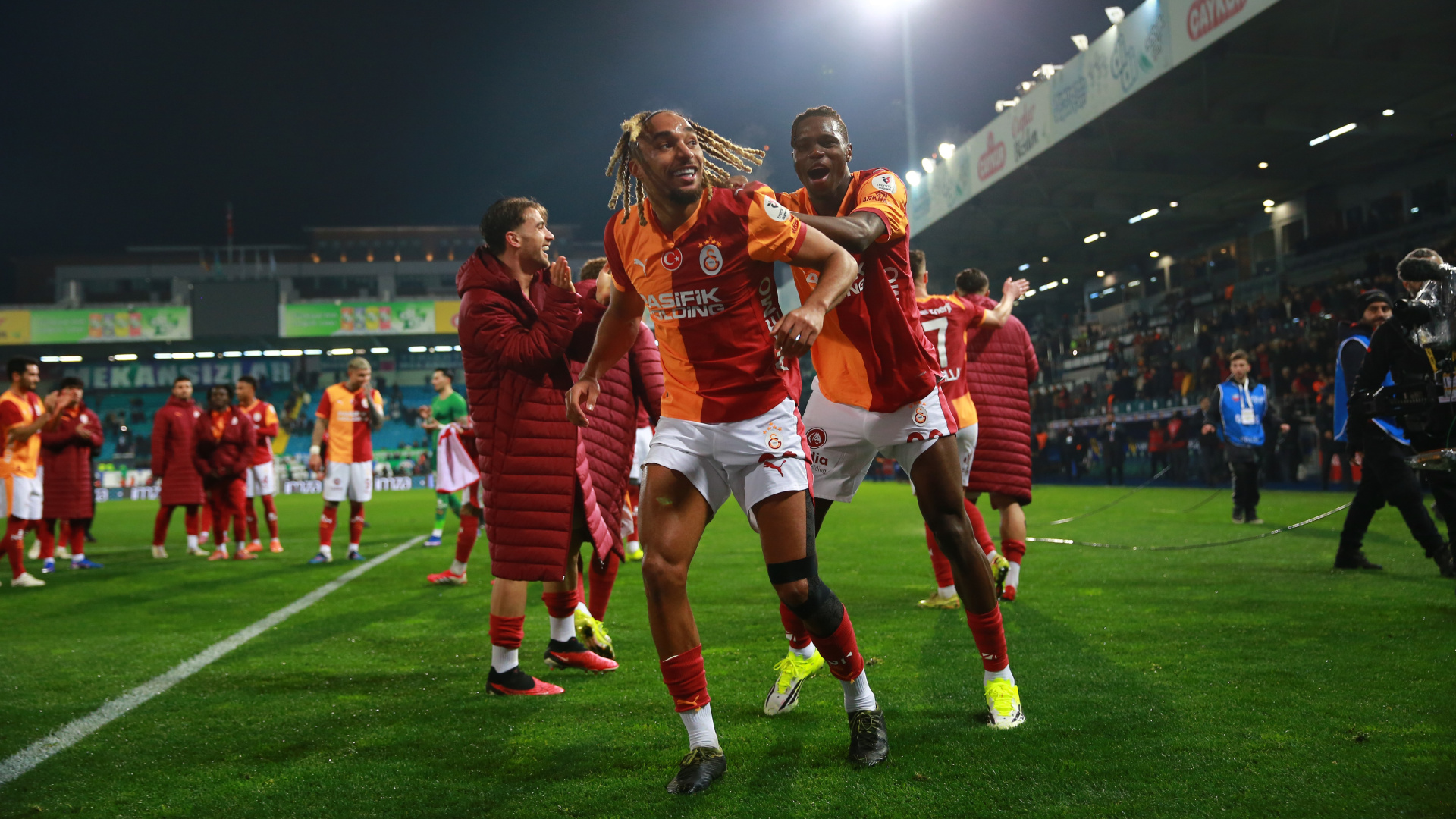 Sacha Boey, 749 Gün Sonra Galatasaray Formasıyla Rizespor Maçında Sahneye Çıktı