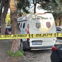 Yaşlı çift evde ölü bulundu