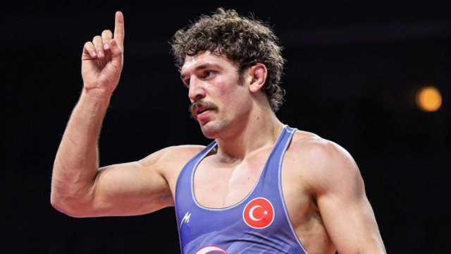 Yüksel Sarıçiçek'ten Zagreb'te altın madalya!