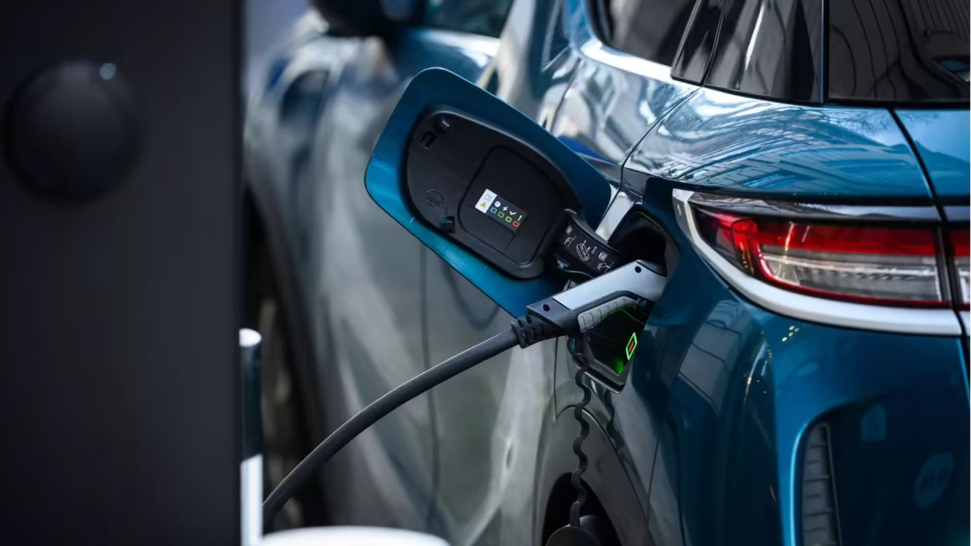 Elektrikli Araç Yatırımları Üreticilere 55 Milyar Dolara Mal Oldu