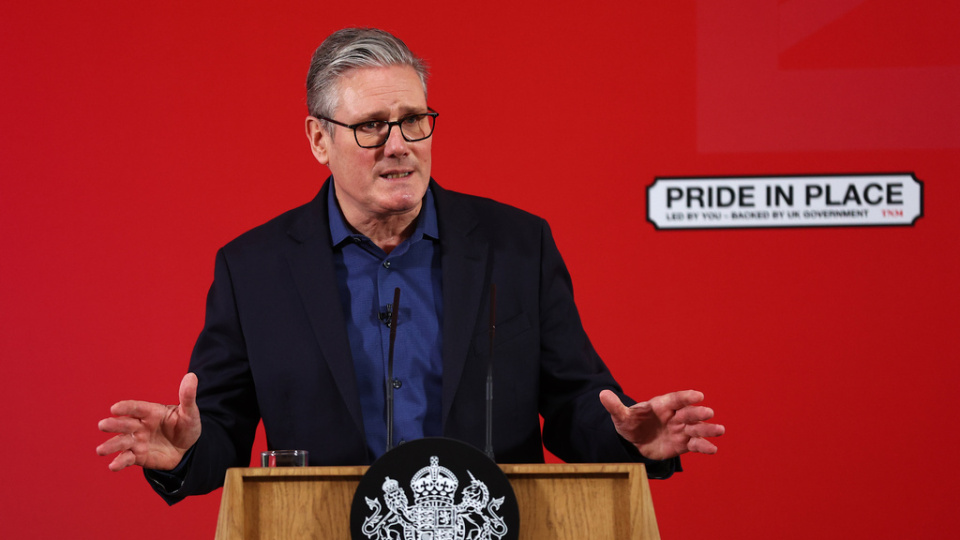 Starmer krizde: En yakın danışmanı istifa etti!