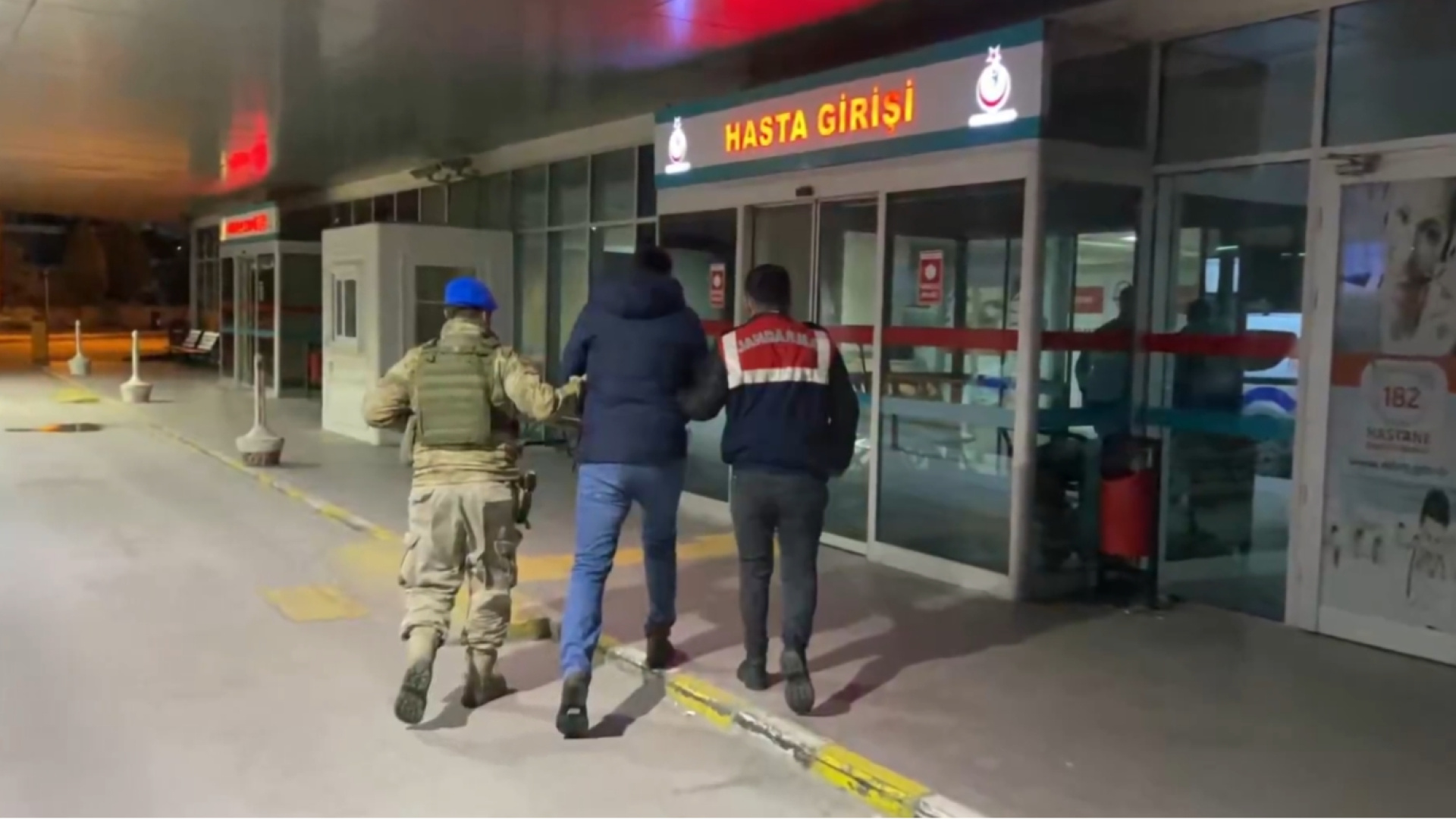 29 İlde FETÖ Operasyonu: 63 Şüpheli Gözaltında, 41'i Tutuklandı