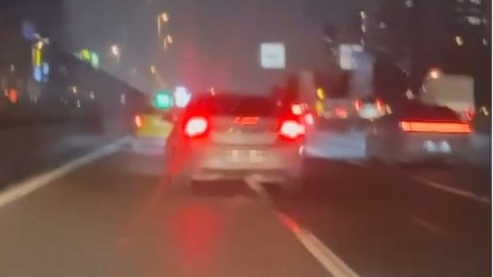 D-100'de makas attılar, yakalandılar!