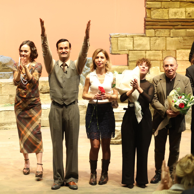 'Ay Tedirginliği' gala yaptı