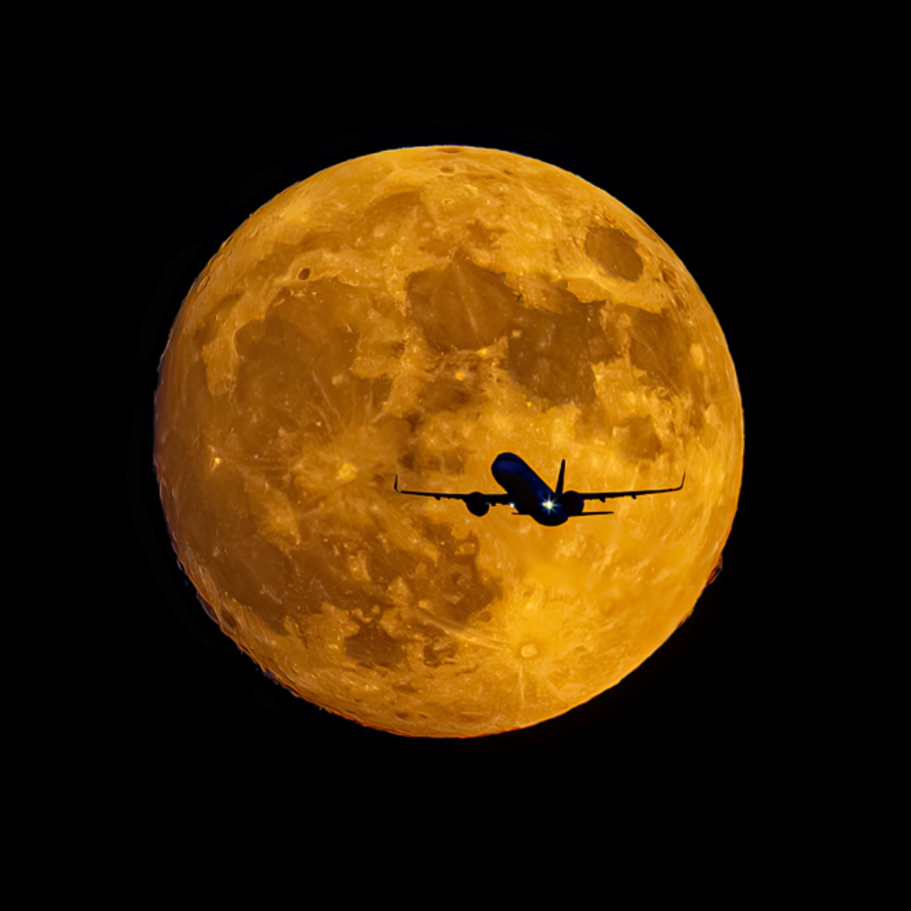 'Eşik, İki Dünya Arası' sergisi AKM'de