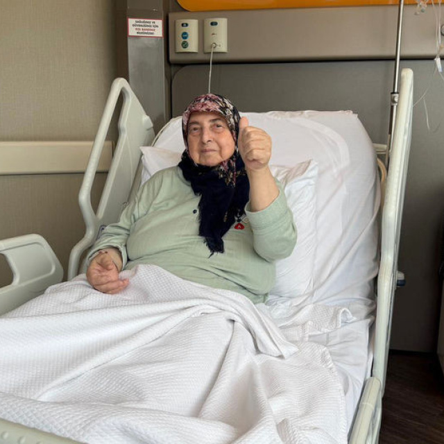 Kesilecek denilen bacak ameliyatla kurtarıldı