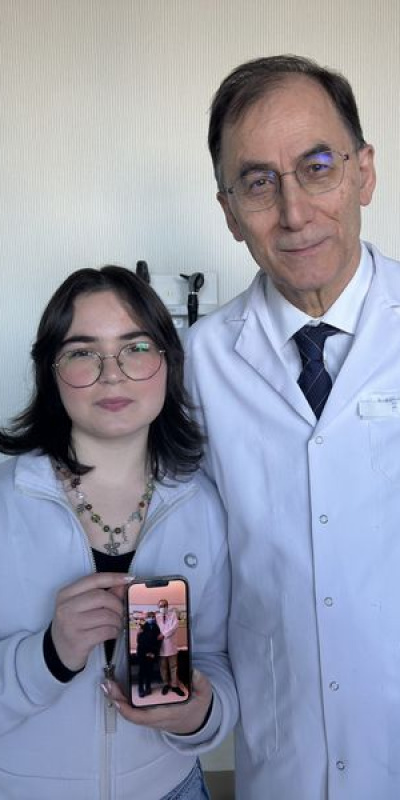 Kanseri yendi, doktorundan ilham alıp tıp kazandı