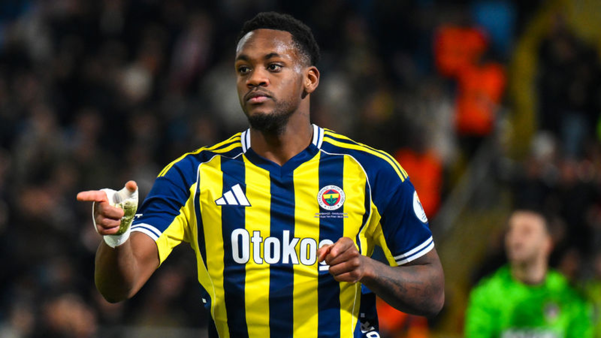 Fenerbahçe'de Jhon Duran Dönemi Kapandı: Kolombiyalı Golcü Zenit'e Kiralandı