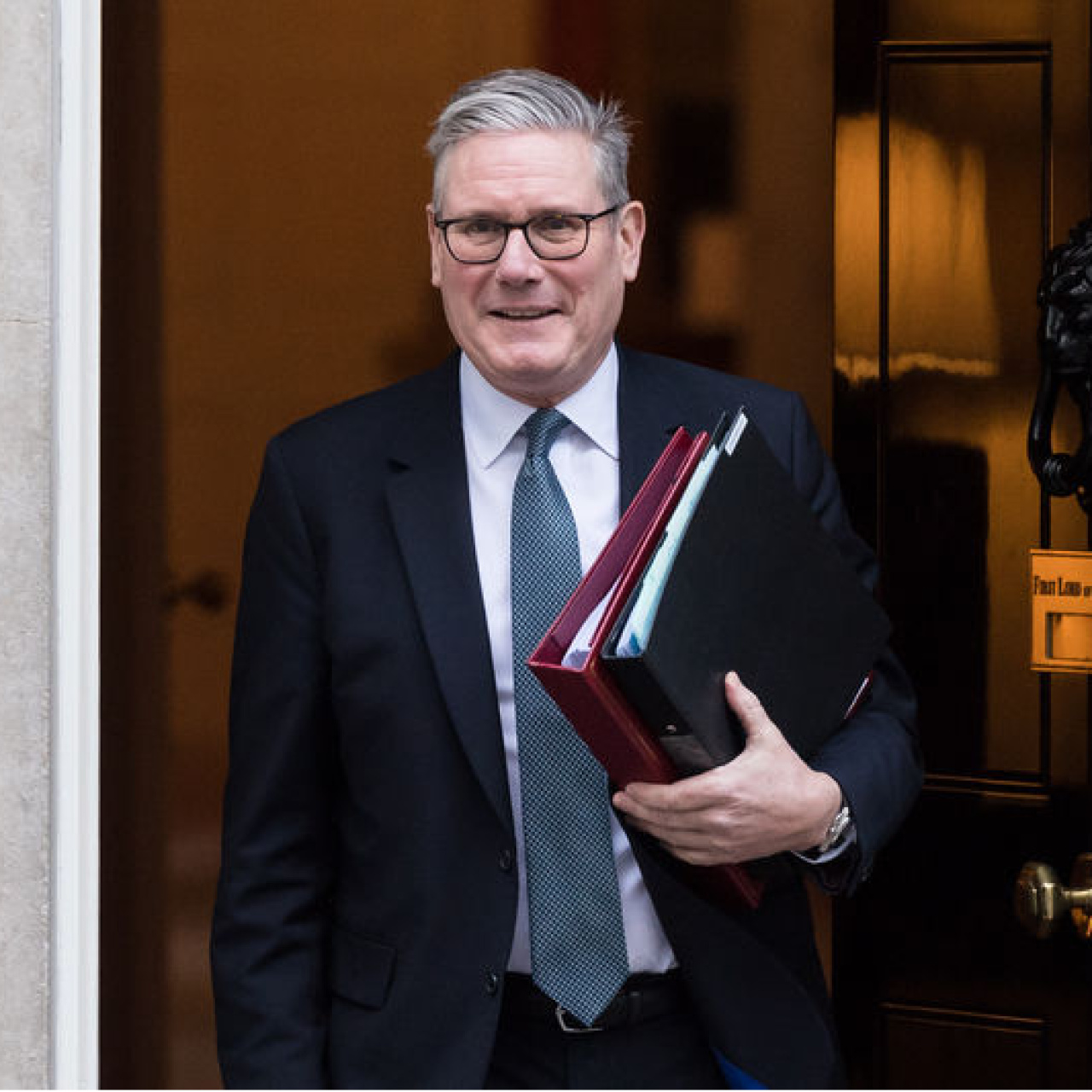 İngiltere'de Epstein krizinin ardından peş peşe istifalar