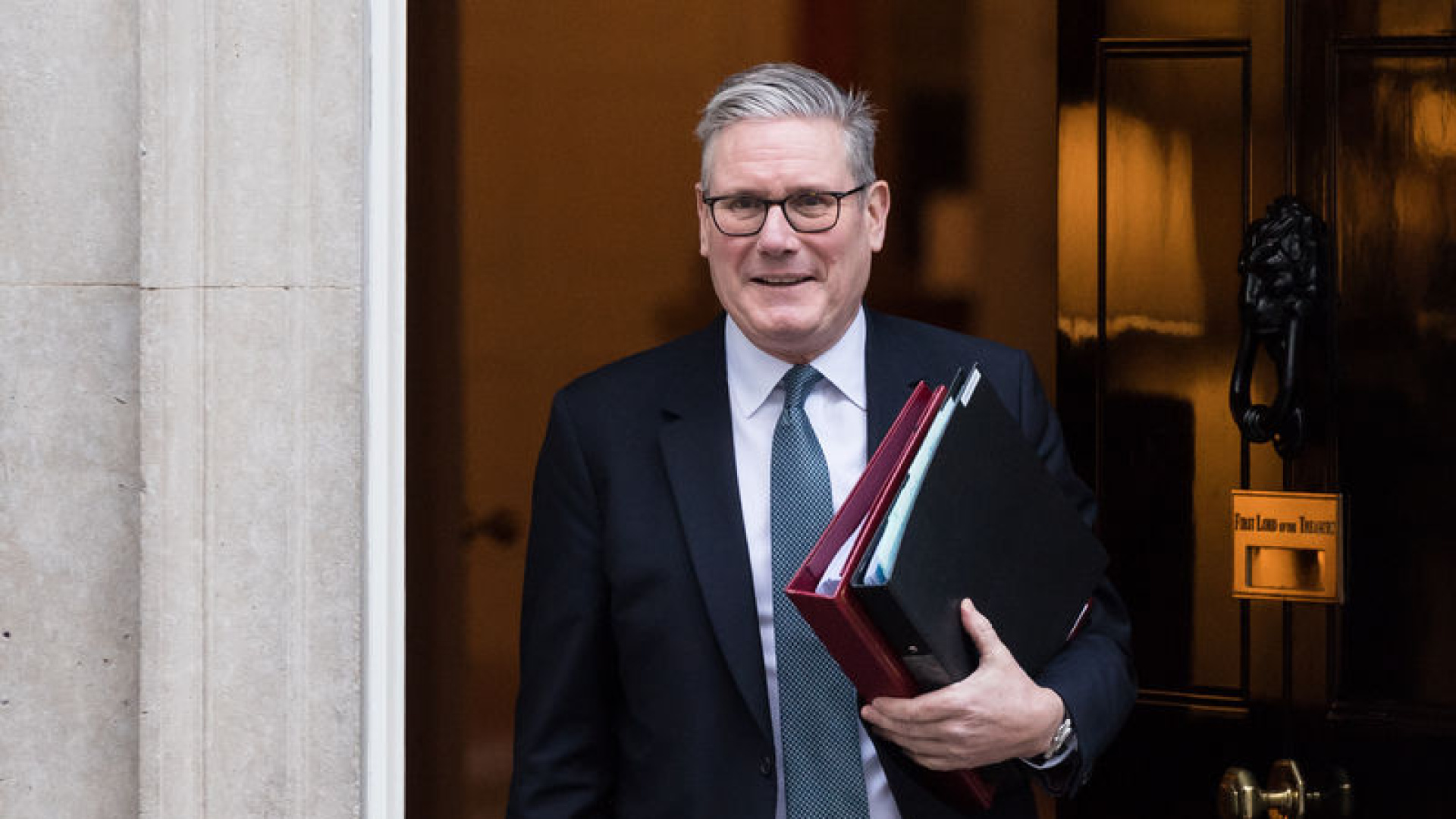 İngiltere'de Epstein krizinin ardından peş peşe istifalar | Dış Haberler