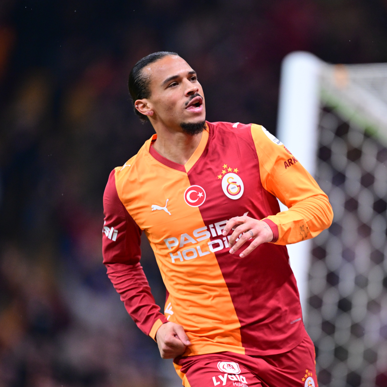 Galatasaray'dan özel tasarım Sane forması!