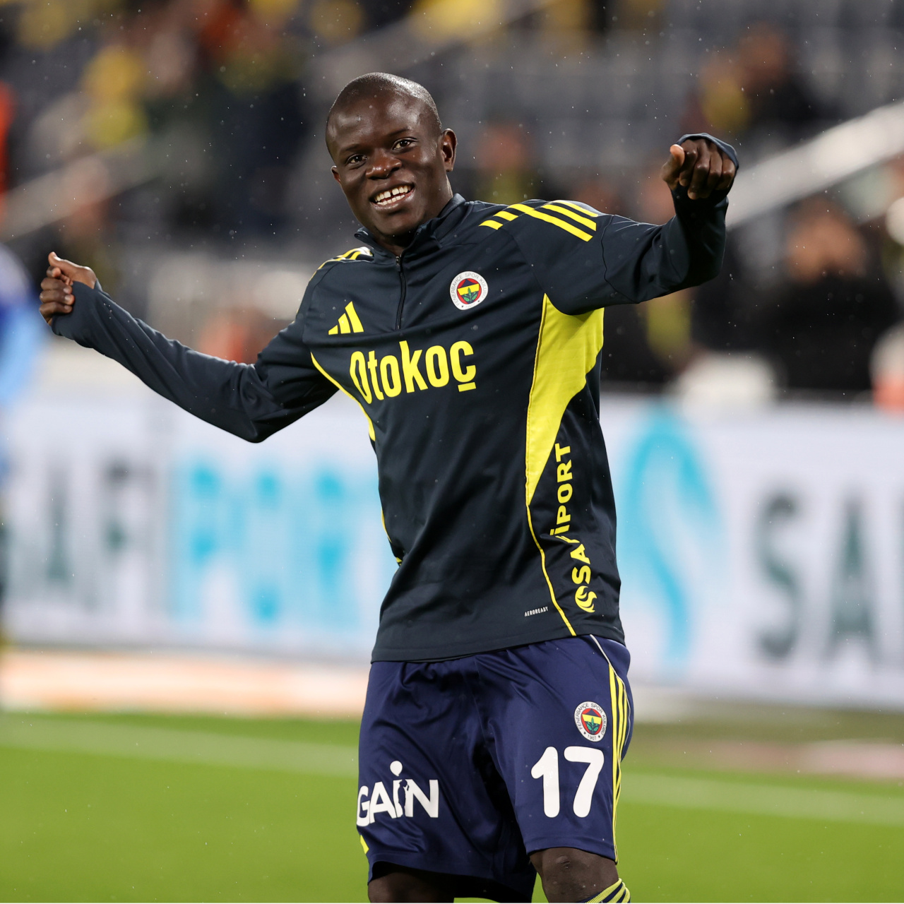 N'Golo Kante 'Çubuklu'yla buluştu!