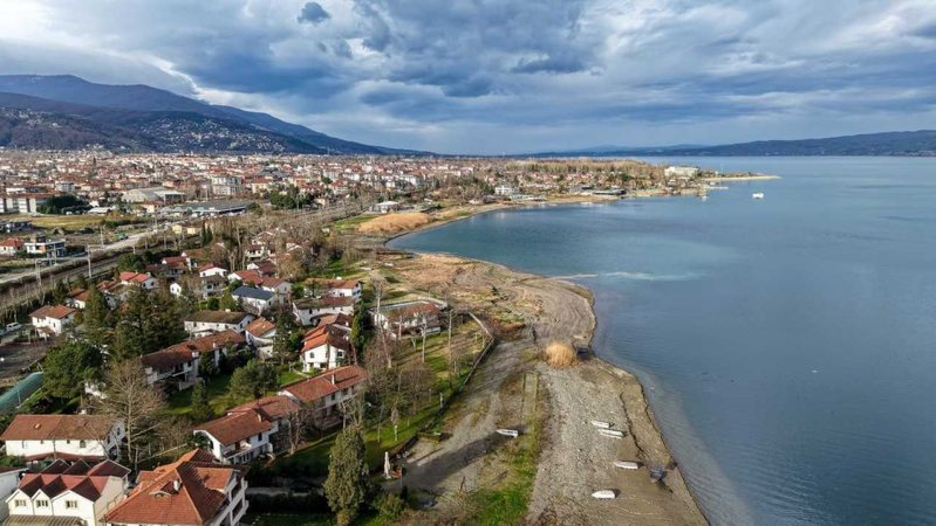 Sapanca Gölü Su Seviyesi 30 Santimetre Yükseldi, 150 Milyon Metreküp Su Kazanıldı