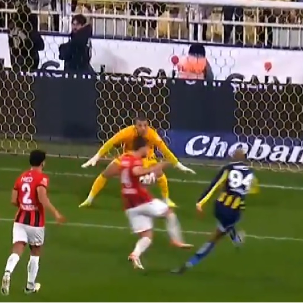 Kadıköy'de penaltı kararı!