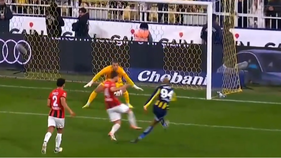 Kadıköy'de penaltı kararı!