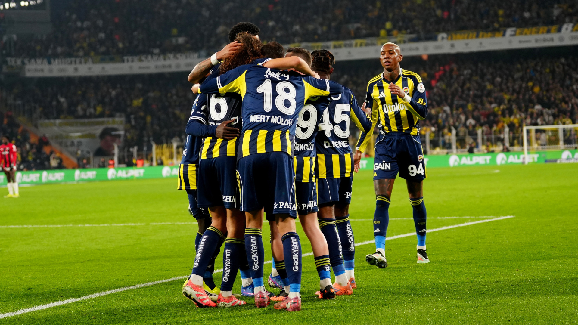 Spor yazarları Fenerbahçe-Gençlerbirliği maçını değerlendirdi - Fenerbahçe Haberleri