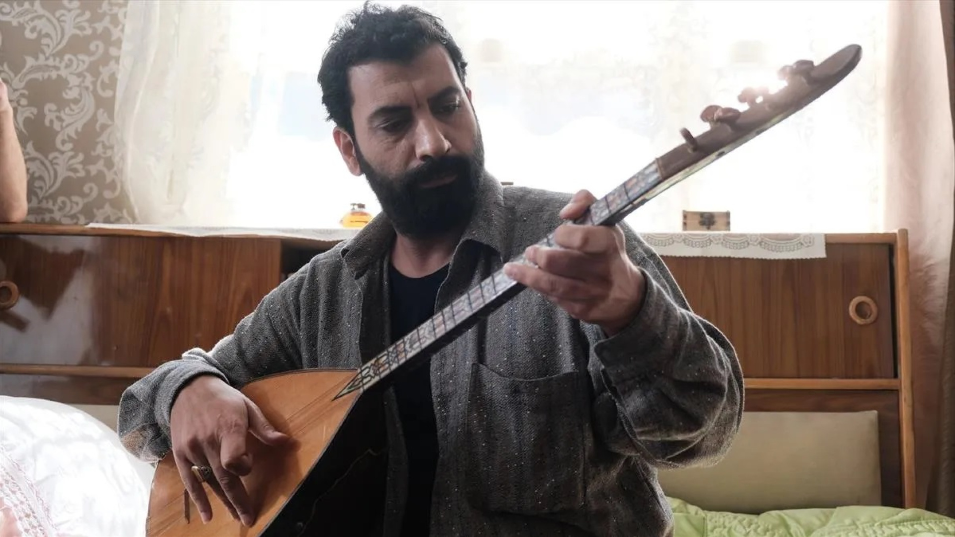 Özgür Tüzer: Ahmet Kaya'yı Canlandırdığım İçin Pişmanım, Ailenin Yanındayım