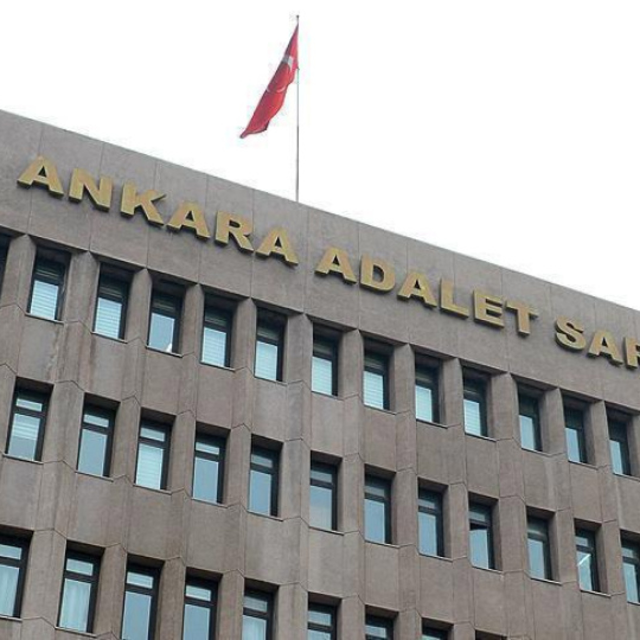 FETÖ operasyonu: 8 gözaltı