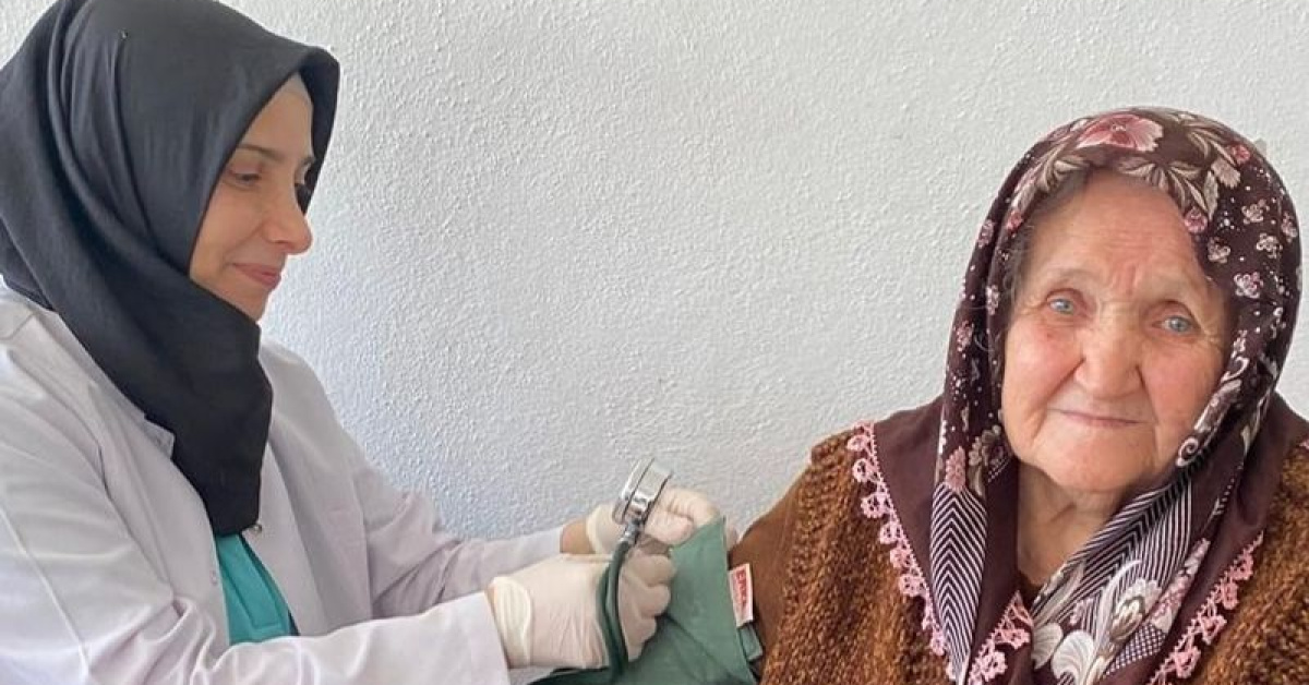 Köyde yaşayanlara kanser taramasının önemi anlatıldı