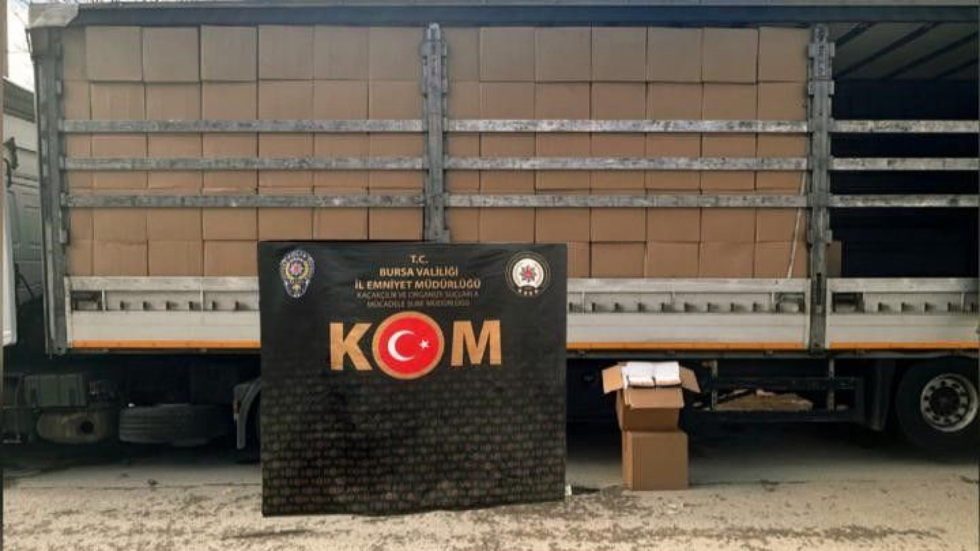 Bursa'da 10 milyon 510 bin adet kaçak makaron ele geçirildi