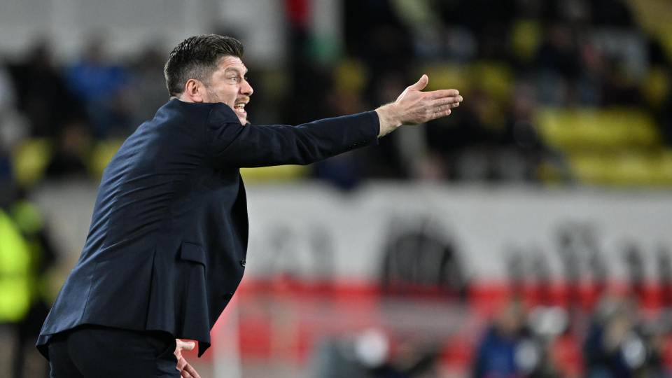 Monaco'ya diplomasız hoca faturası!