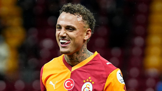 Okan Buruk'un 'kanat' sevinci!