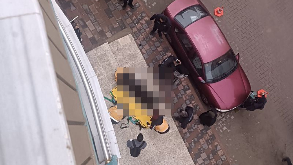 3'üncü kattan düşen 2 çocuk annesi öldü