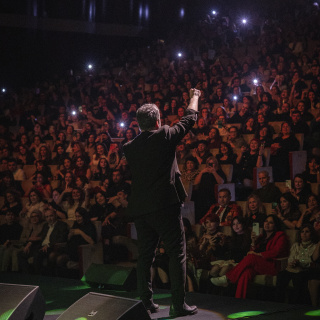 Sevenleriyle buluştu