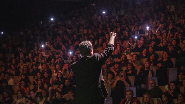 Sevenleriyle buluştu