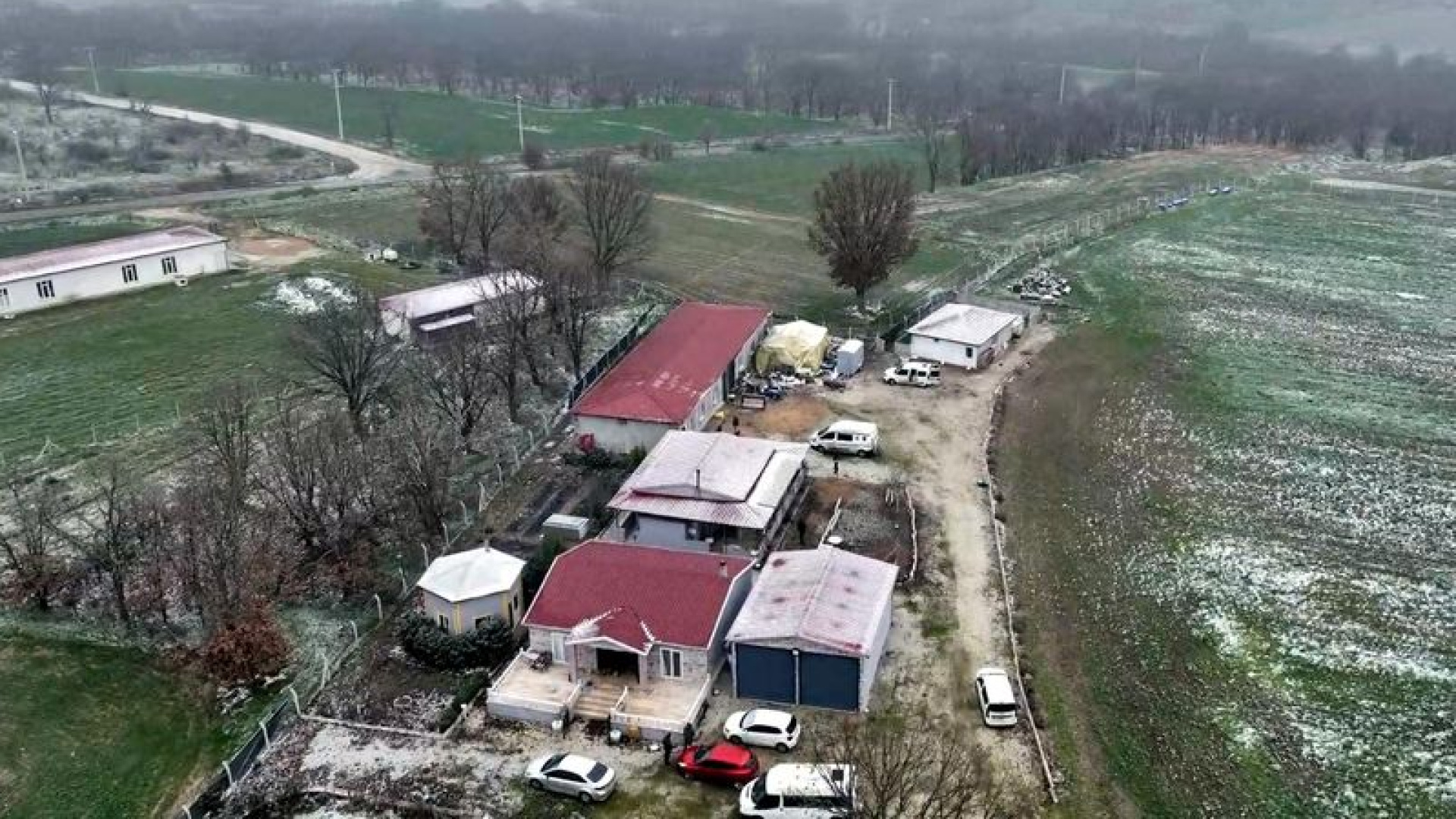 Kırklareli'de Uyuşturucu Çiftliğine Operasyon: 54 Kilo Esrar Ele Geçirildi