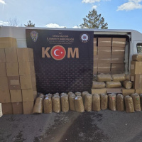 Sivas'ta 840 bin kaçak makaron ele geçirildi