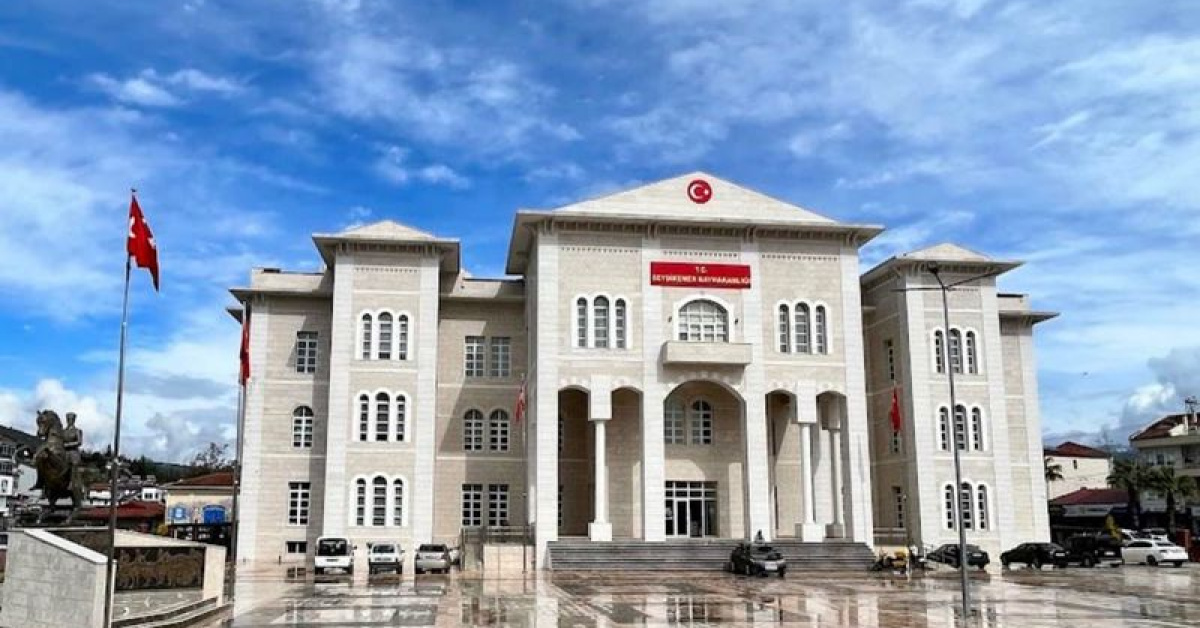 Kaymakamı'nın Koruma Polisi ve Şoförü Gözaltına Alındığı