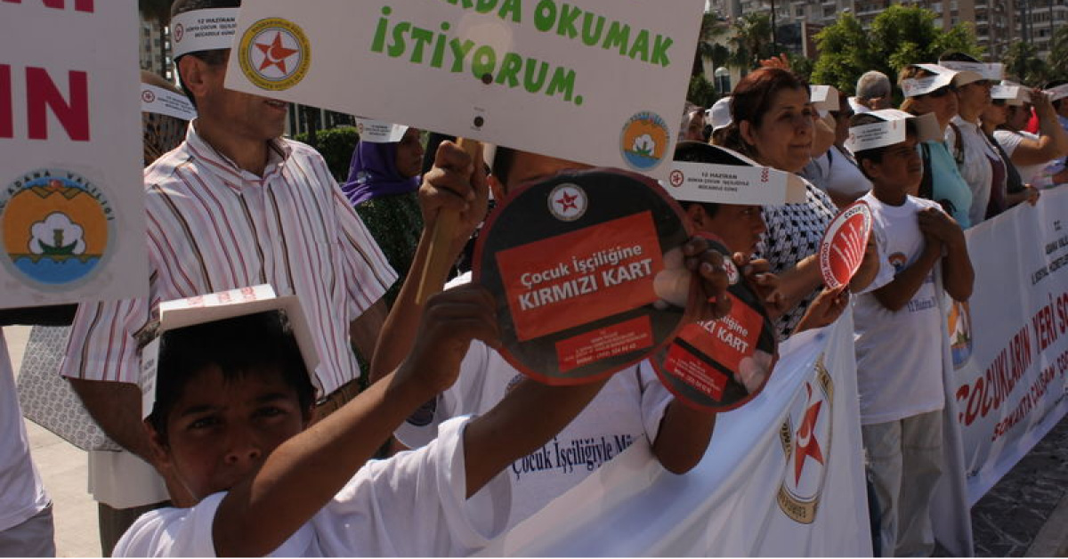 Dünyada Çocuk İşçileri Var - Sosyal Güvenlik Haberleri