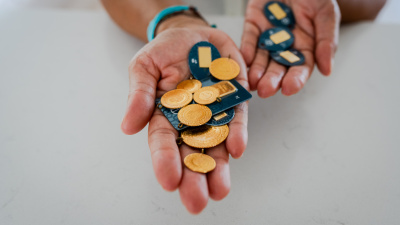 Altında ibre tersine döndü