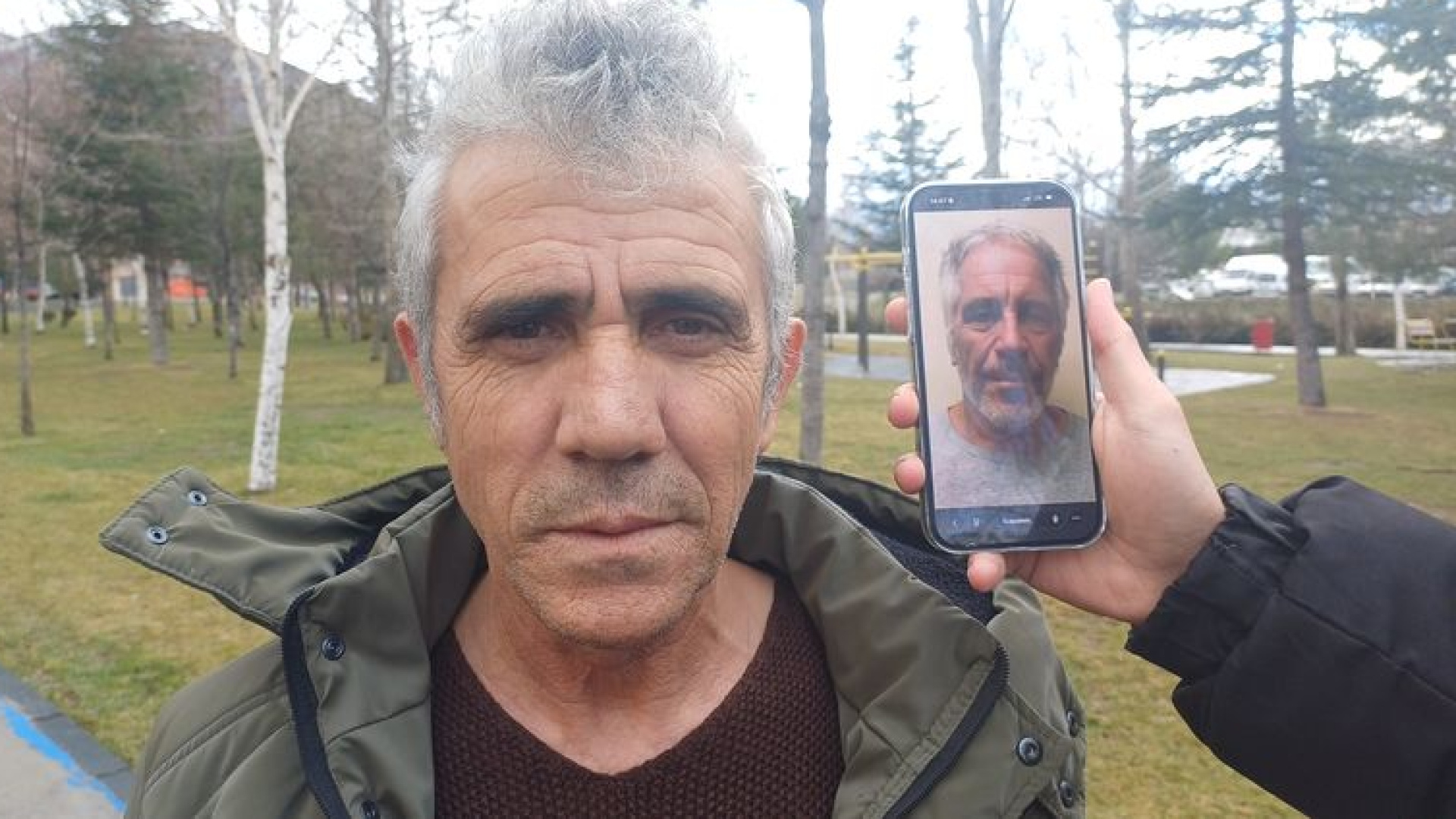 Kayseri'de Epstein'e Benzetilen Rıfat Özdemir, Sosyal Baskı Nedeniyle Şehri Terk Etti