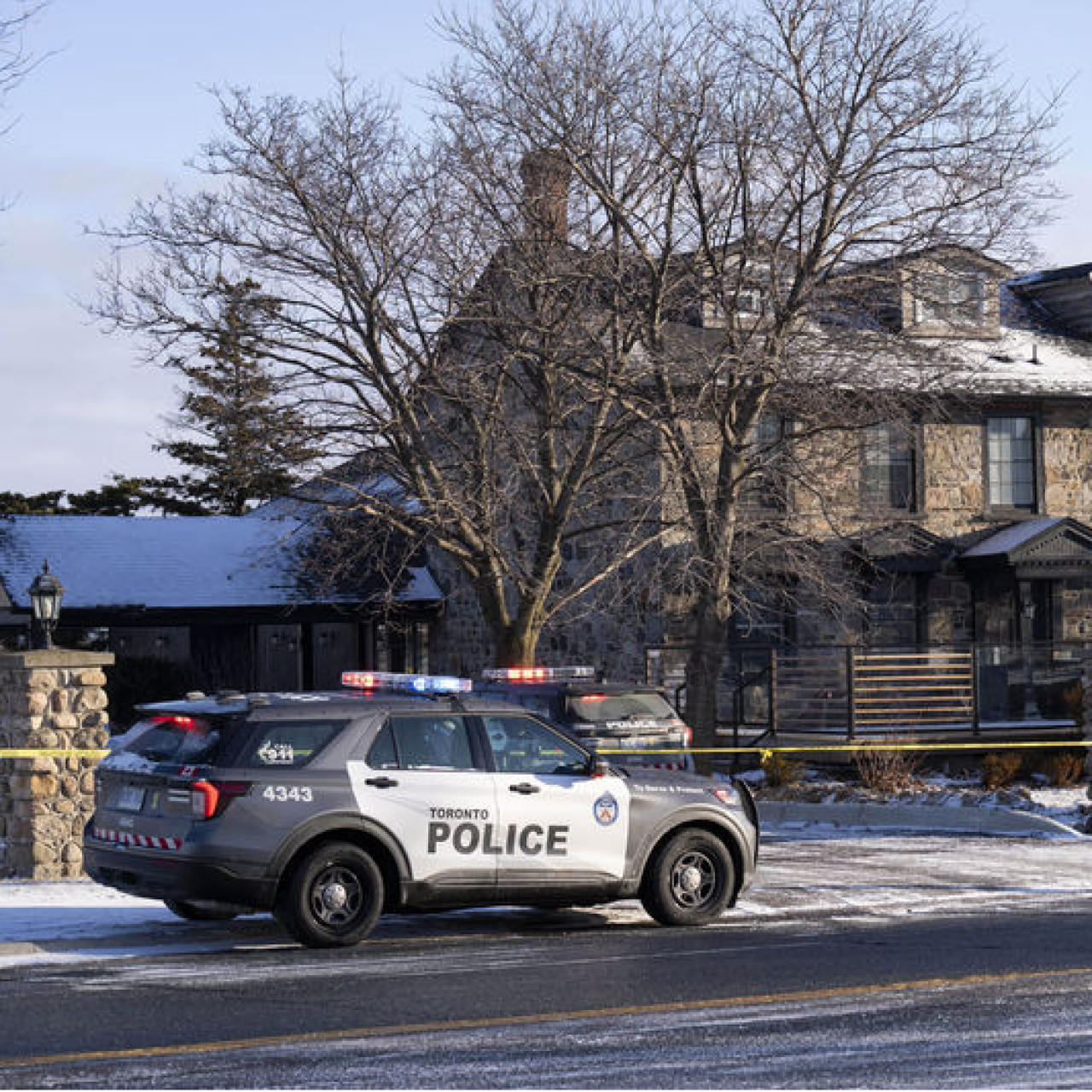 Kanada'da peş peşe iki silahlı saldırı!