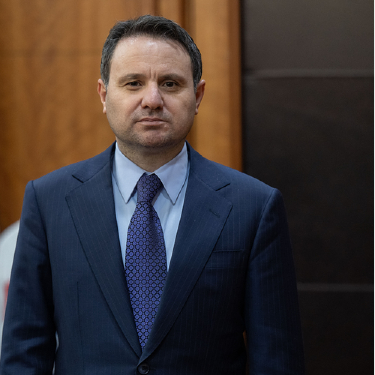 Akın Gürlek kimdir?