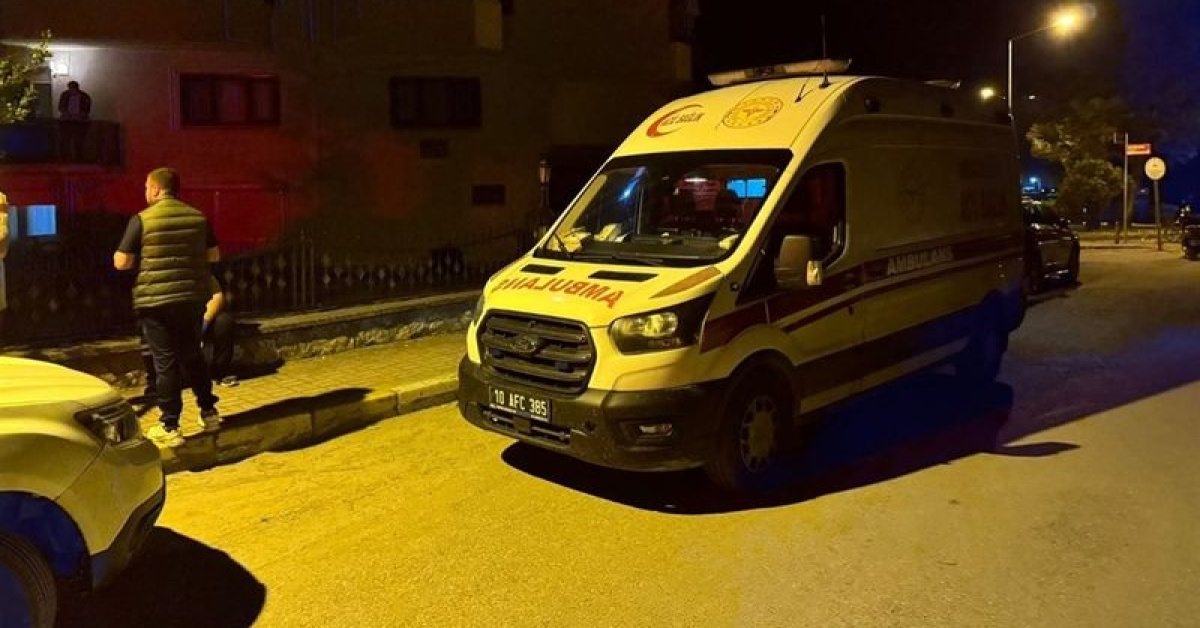 Uşak'ta Gıda Zehirlenmesi Şüphesiyle 18 Kişi Hastaneye Kalarak Uyandırılan Merak