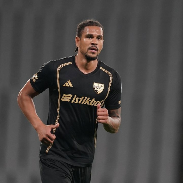 Kayserispor’da Onugkha kadro dışı kaldı!