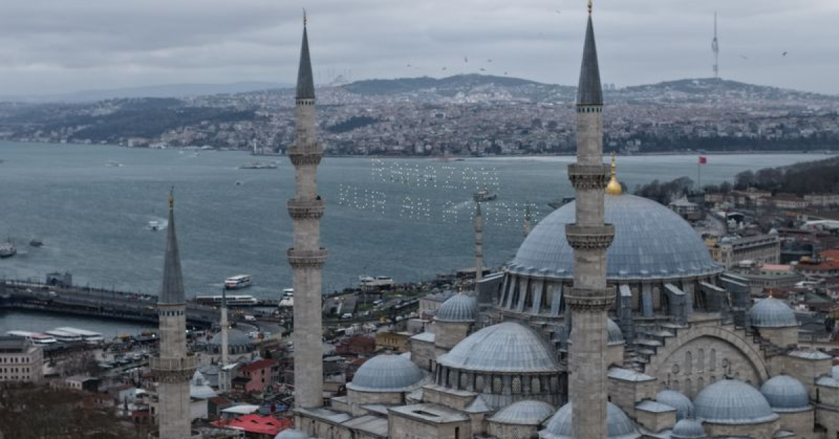 İstanbul Ramazan Süslemelerine Duyurular! Tarihi ve Modern Binalar ışıklandırılacak