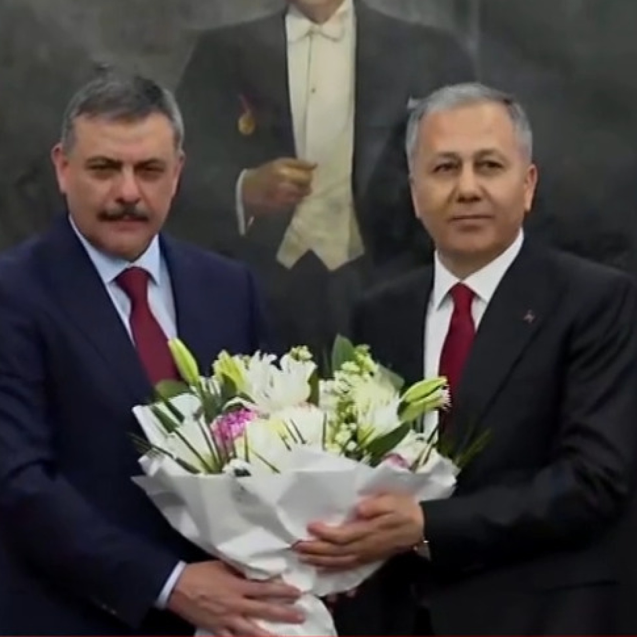 İki bakanlıkta devir teslim