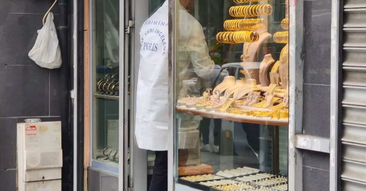 İstanbul'da Kuyumcu Soygunu: İş Yeri Sahibi Omzundan Vuruldu