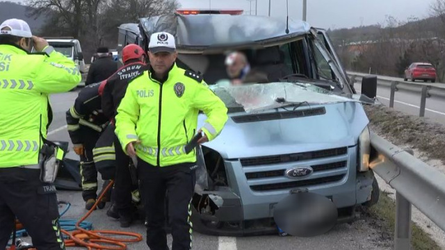Çorum’da minibüs TIR’a çarptı: 1 ölü