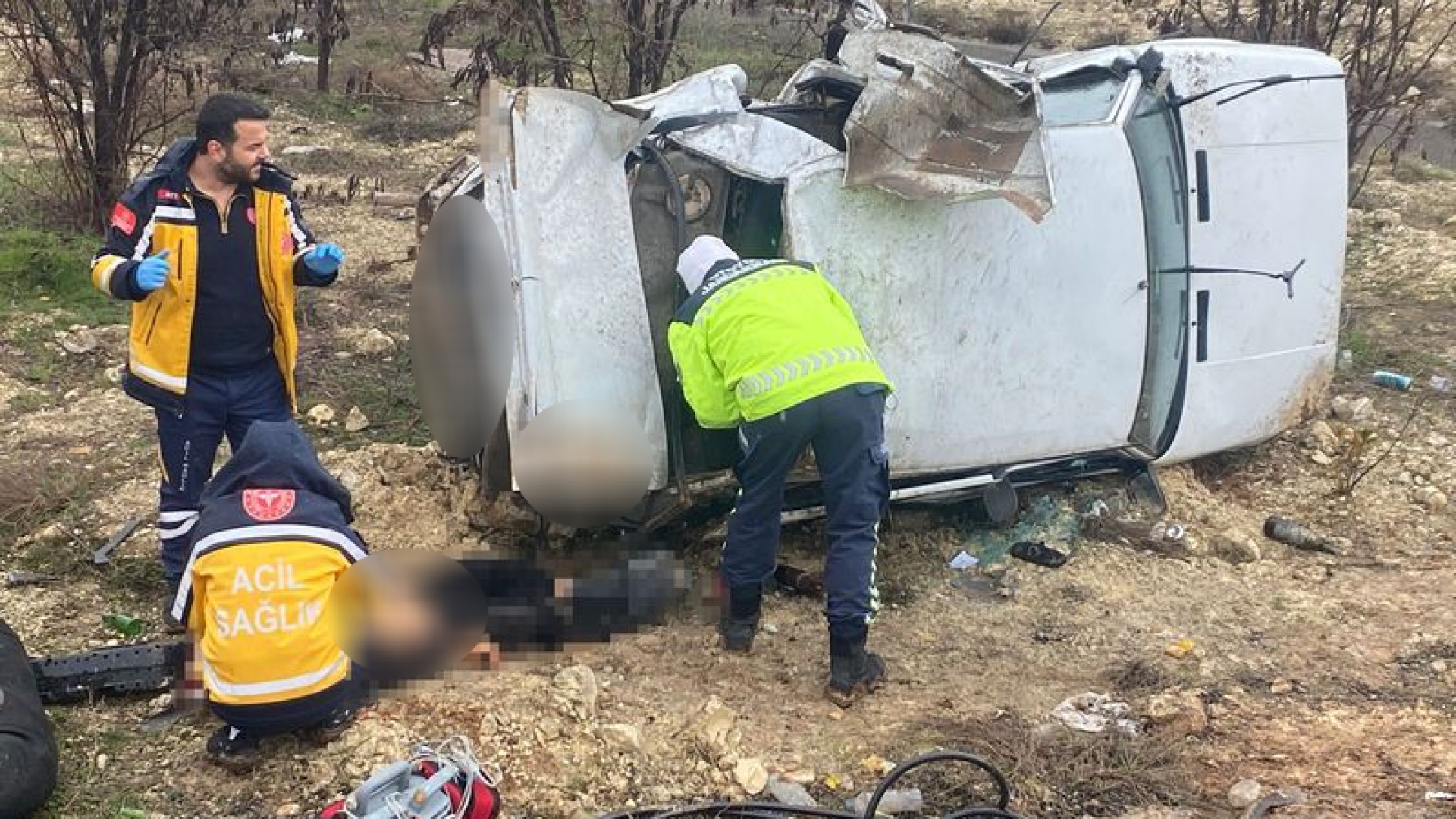 Son dakika: Gaziantep'te kontrolden çıkarak şarampole uçan otomobildeki yolcu hayatını kaybetti | Son dakika haberleri