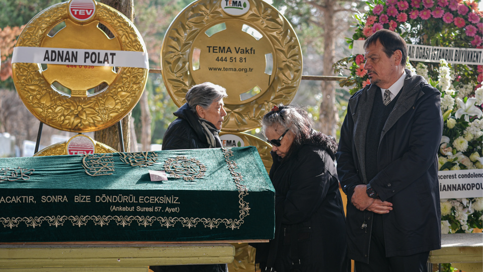 Ergin Ataman'ın annesi son yolculuğuna uğurlandı