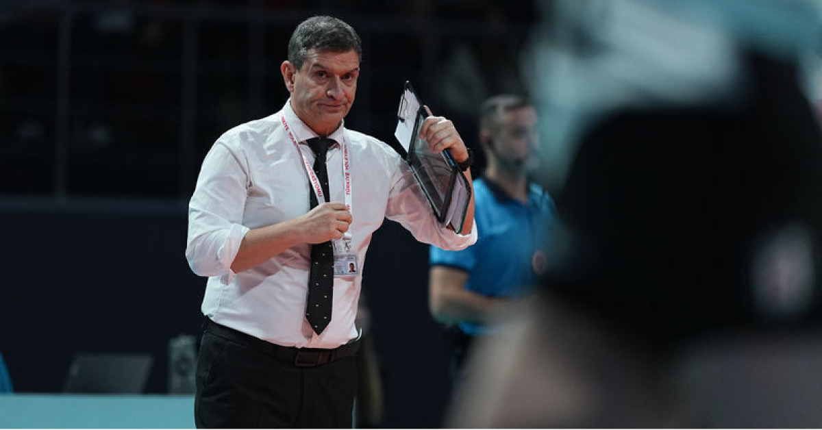 Beşiktaş, Lorenzo Micelli ile Sözleşme Yenileme: Kadın Voleybol Takımı için Stratejik Karar