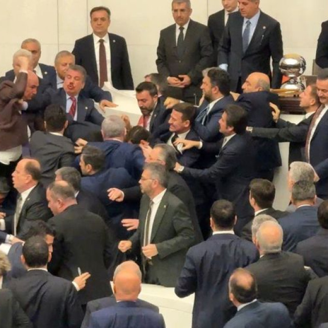 CHP'ye tepkiler peş peşe geldi