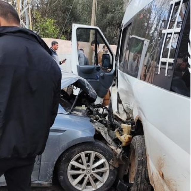 15 yaralı! Alkollü sürücü öğrenci servisine çarptı